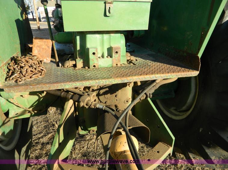 image for item B3983 1962 Oliver 1900 tractor