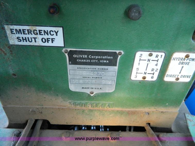 image for item B3983 1962 Oliver 1900 tractor