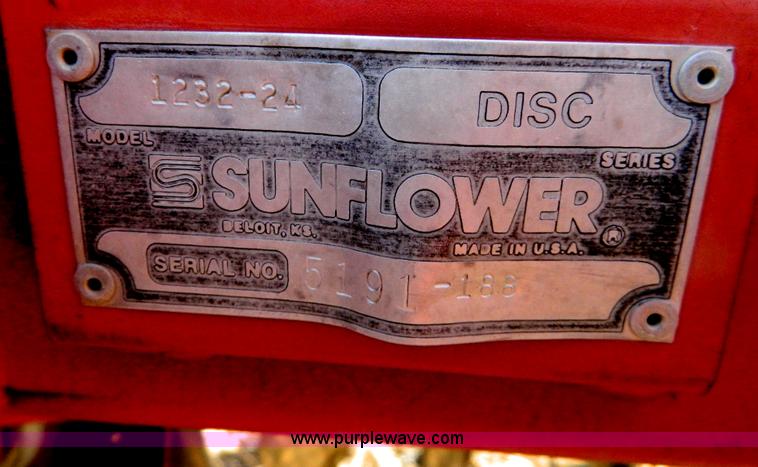 image for item B3986 Sunflower 1232 24' disc