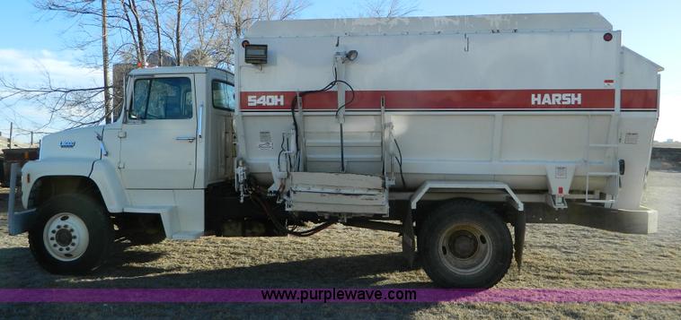 image for item B3998 1988 Ford L8000 feed truck