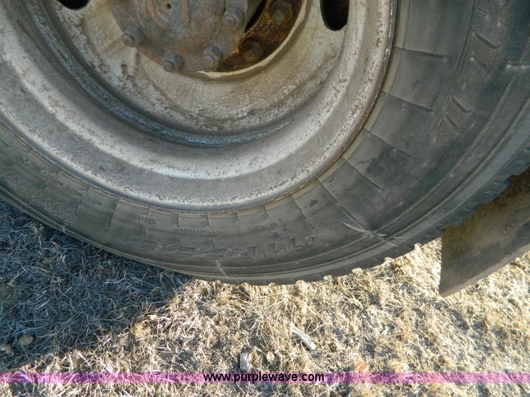 image for item B3998 1988 Ford L8000 feed truck