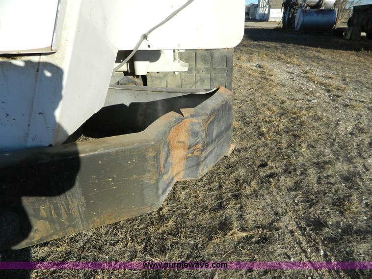 image for item B3998 1988 Ford L8000 feed truck