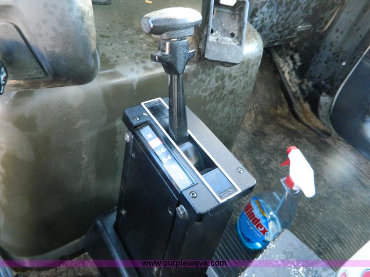 image for item B3998 1988 Ford L8000 feed truck