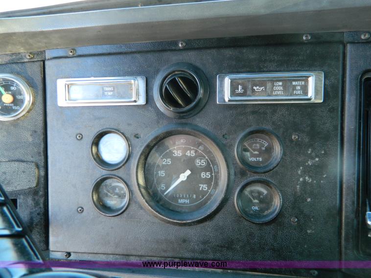 image for item B3998 1988 Ford L8000 feed truck