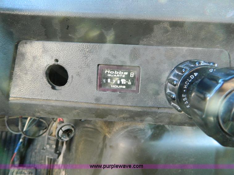 image for item B3998 1988 Ford L8000 feed truck