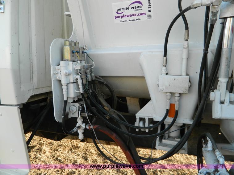 image for item B3998 1988 Ford L8000 feed truck