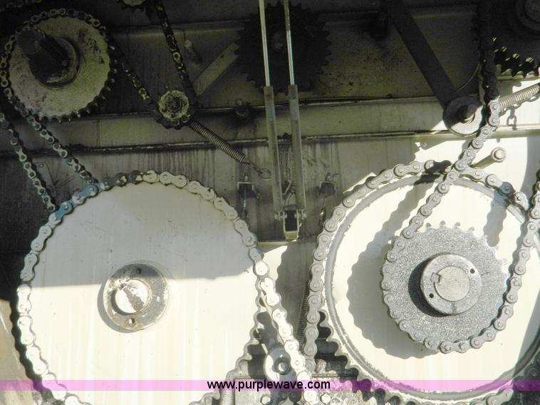 image for item B3998 1988 Ford L8000 feed truck