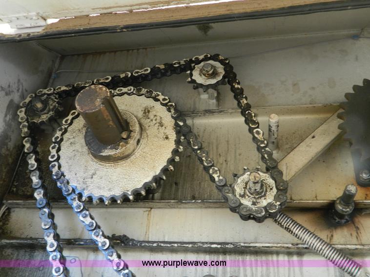 image for item B3998 1988 Ford L8000 feed truck