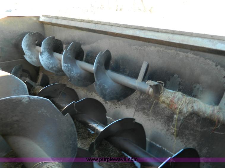 image for item B3998 1988 Ford L8000 feed truck