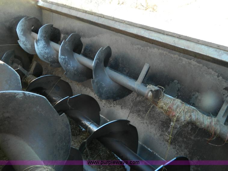 image for item B3998 1988 Ford L8000 feed truck