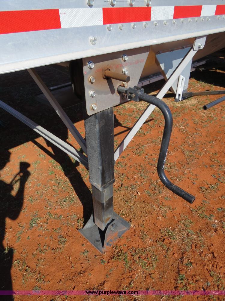 image for item B4531 2013 Farris GH1028 28.5' aluminum double hopper grain trailer