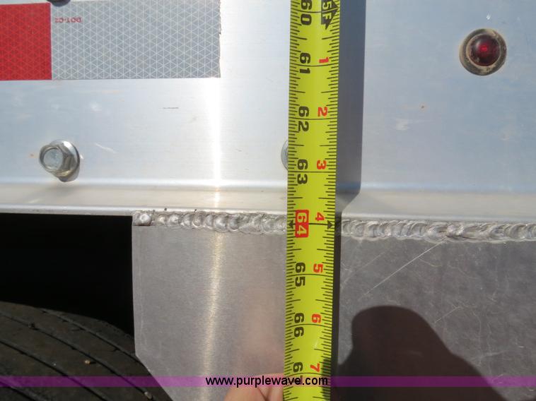 image for item B4531 2013 Farris GH1028 28.5' aluminum double hopper grain trailer