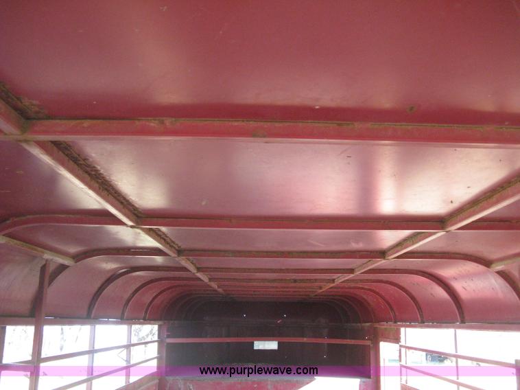 image for item B8223 1981 Flying L gooseneck stock trailer