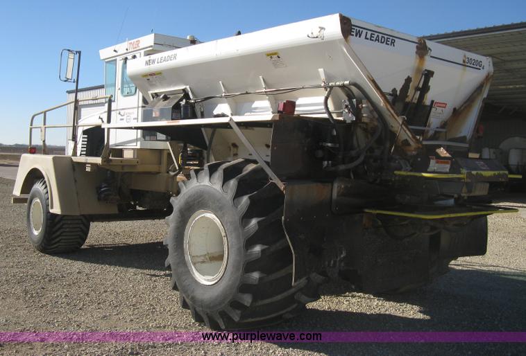 image for item B8224 1993 Tyler Titan 4300 floater spreader truck