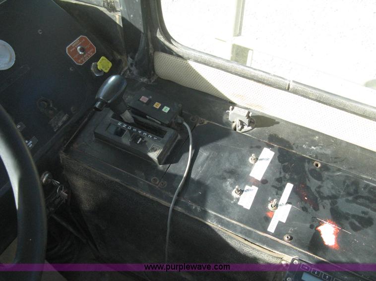 image for item B8224 1993 Tyler Titan 4300 floater spreader truck