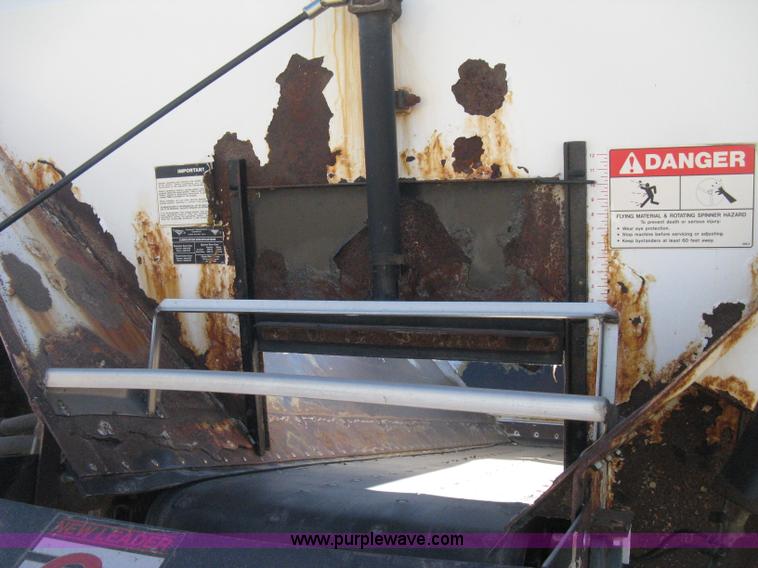 image for item B8224 1993 Tyler Titan 4300 floater spreader truck