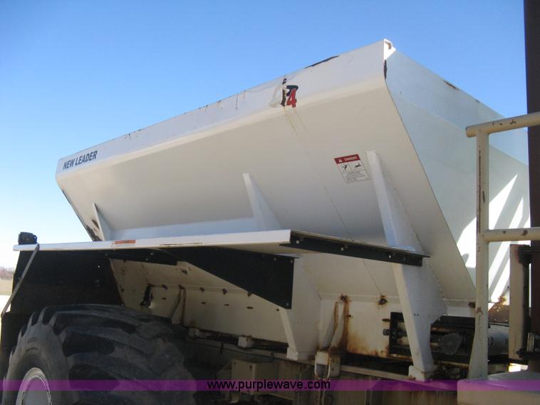 image for item B8224 1993 Tyler Titan 4300 floater spreader truck