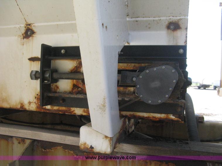 image for item B8224 1993 Tyler Titan 4300 floater spreader truck