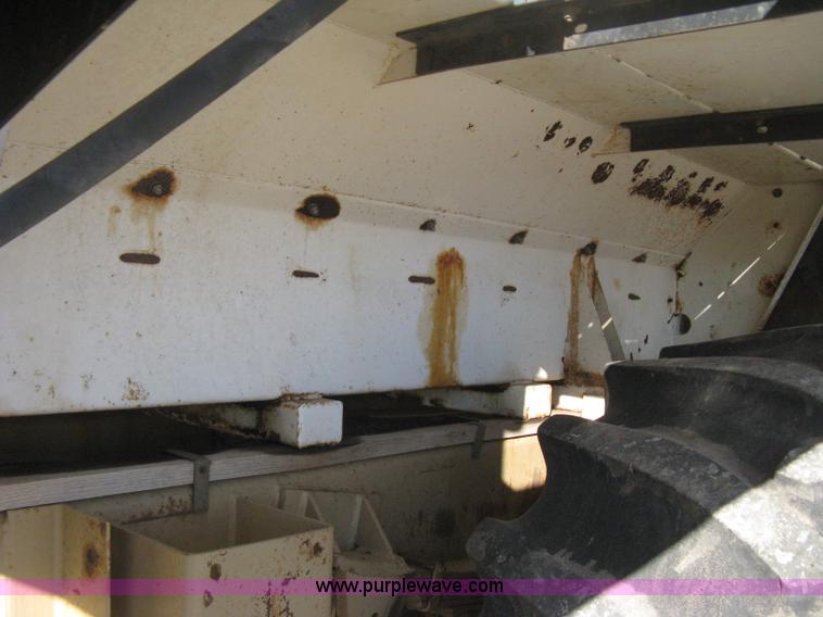 image for item B8224 1993 Tyler Titan 4300 floater spreader truck