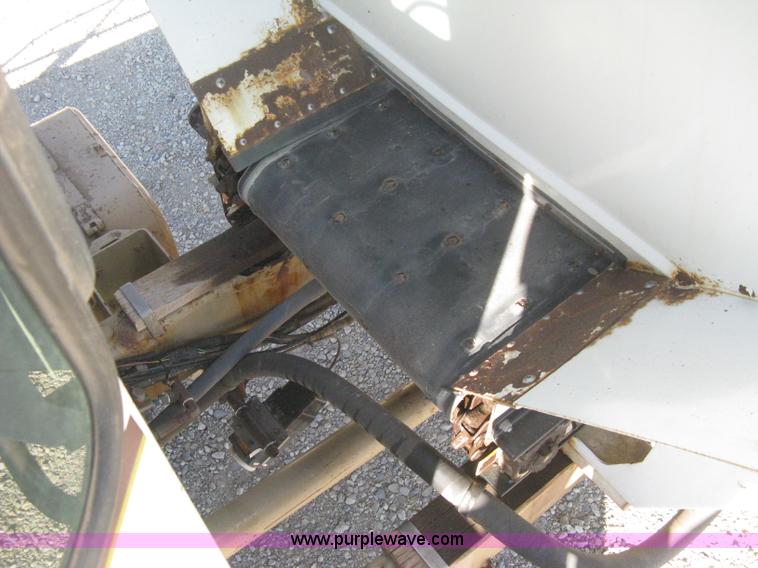 image for item B8224 1993 Tyler Titan 4300 floater spreader truck