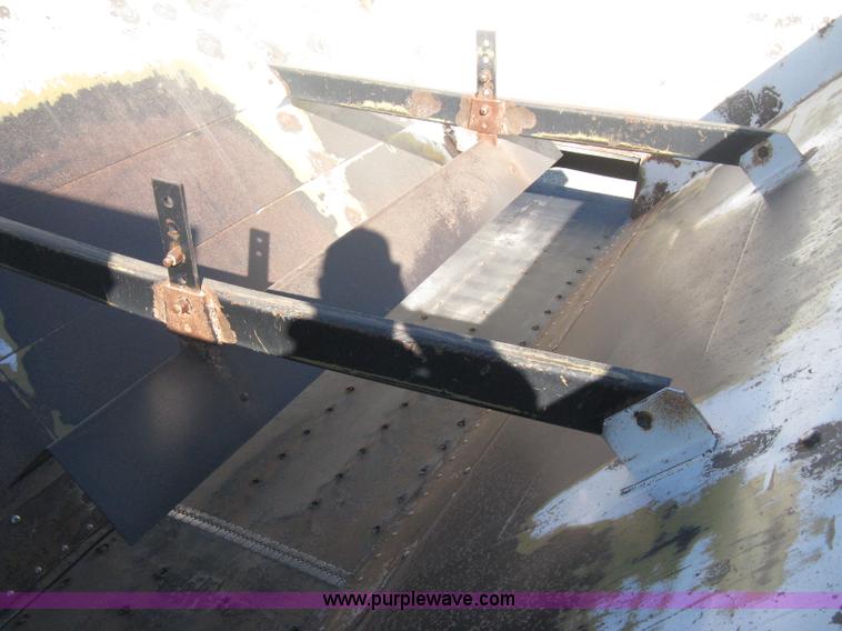 image for item B8224 1993 Tyler Titan 4300 floater spreader truck