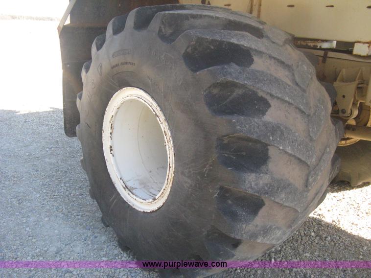 image for item B8224 1993 Tyler Titan 4300 floater spreader truck