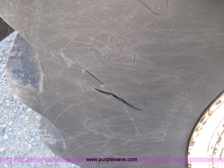 image for item B8224 1993 Tyler Titan 4300 floater spreader truck