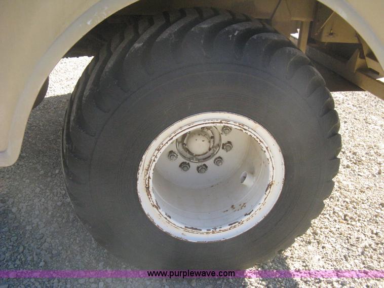 image for item B8224 1993 Tyler Titan 4300 floater spreader truck