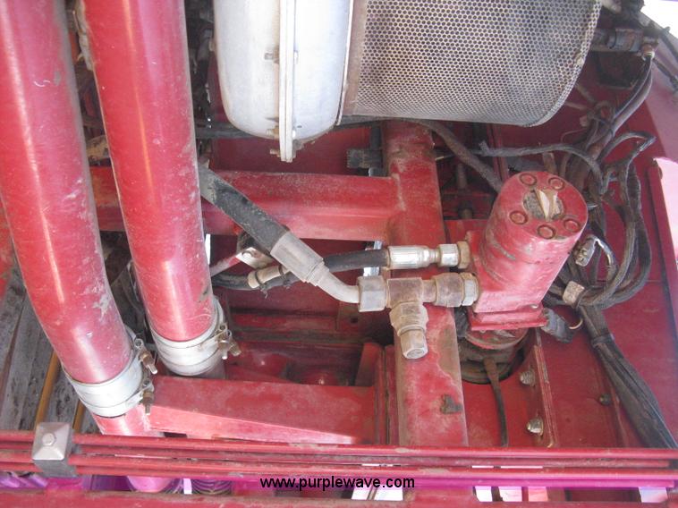 image for item B8225 Case IH FLX 810 Flex-Air applicator bed