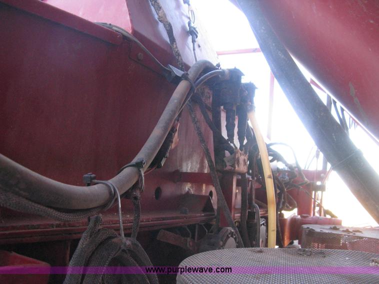 image for item B8225 Case IH FLX 810 Flex-Air applicator bed