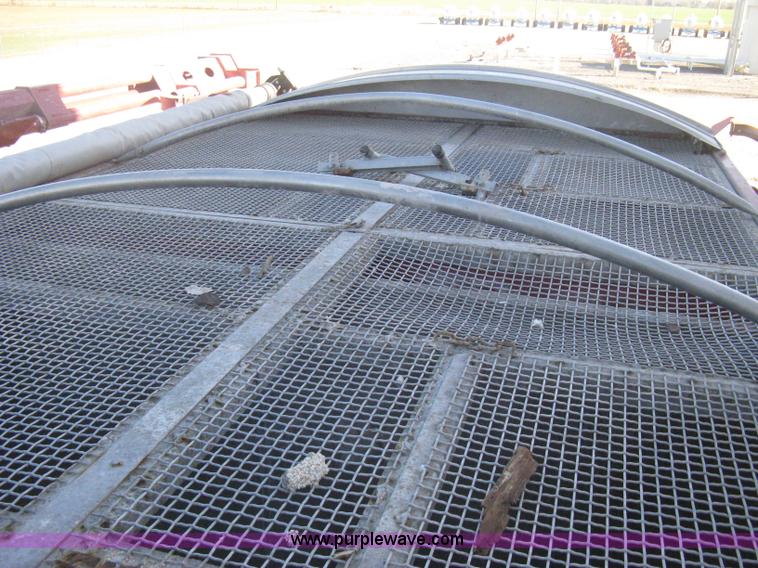 image for item B8225 Case IH FLX 810 Flex-Air applicator bed