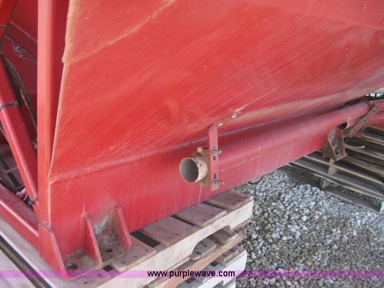 image for item B8225 Case IH FLX 810 Flex-Air applicator bed