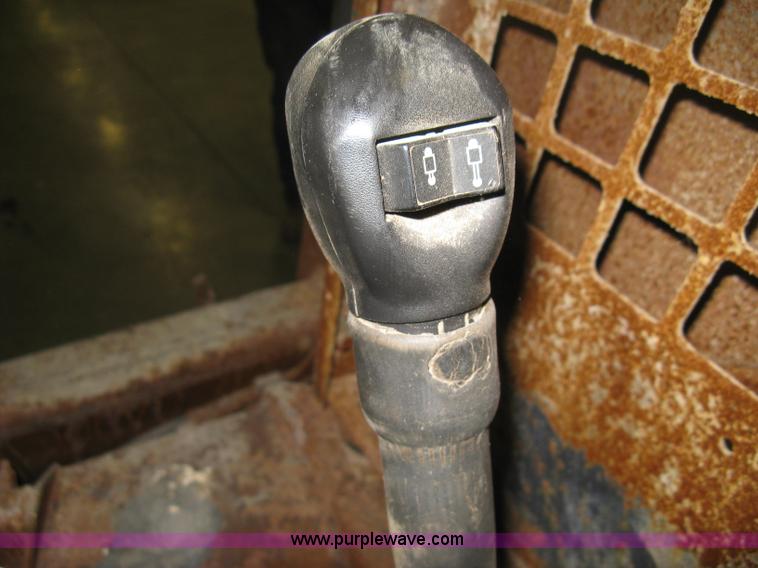 image for item B8327 1992 Bobcat 7753 skid steer