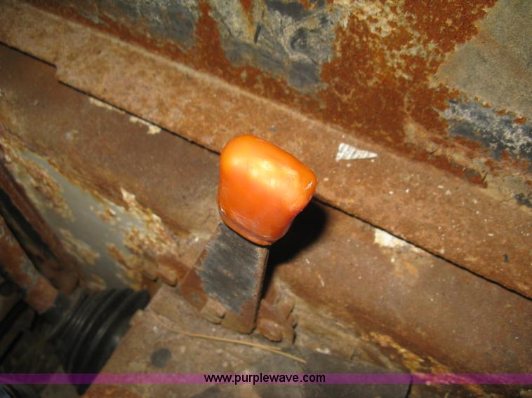 image for item B8327 1992 Bobcat 7753 skid steer