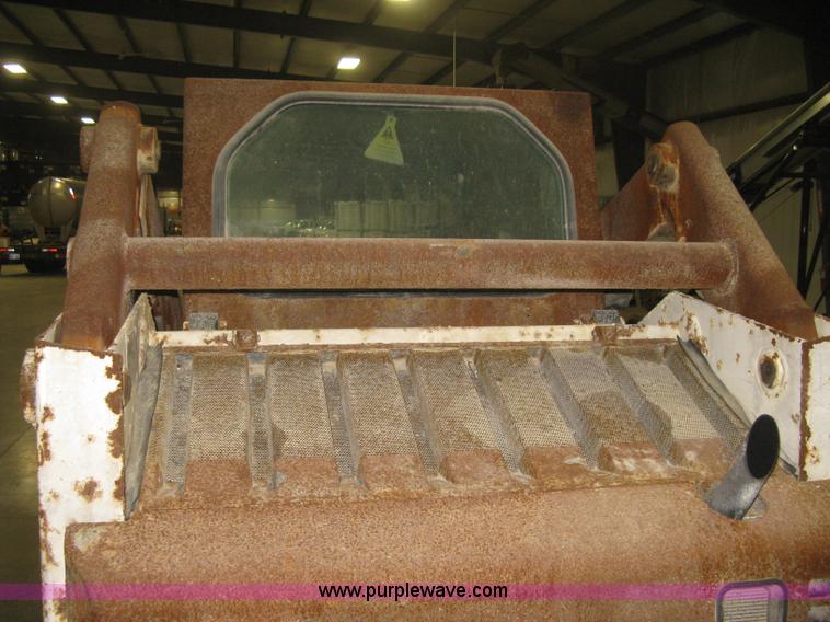 image for item B8327 1992 Bobcat 7753 skid steer