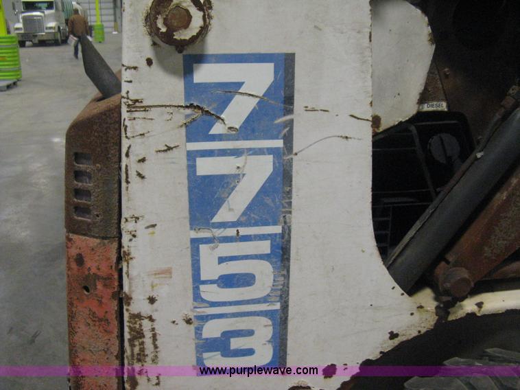 image for item B8327 1992 Bobcat 7753 skid steer
