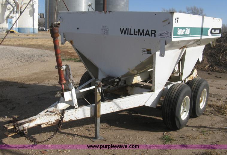 image for item B8328 Willmar Super 500 fertilizer spinner/spreader