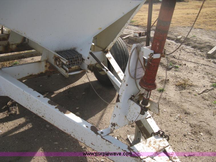 image for item B8328 Willmar Super 500 fertilizer spinner/spreader