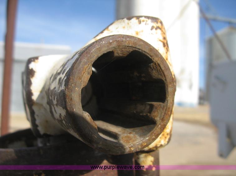 image for item B8328 Willmar Super 500 fertilizer spinner/spreader