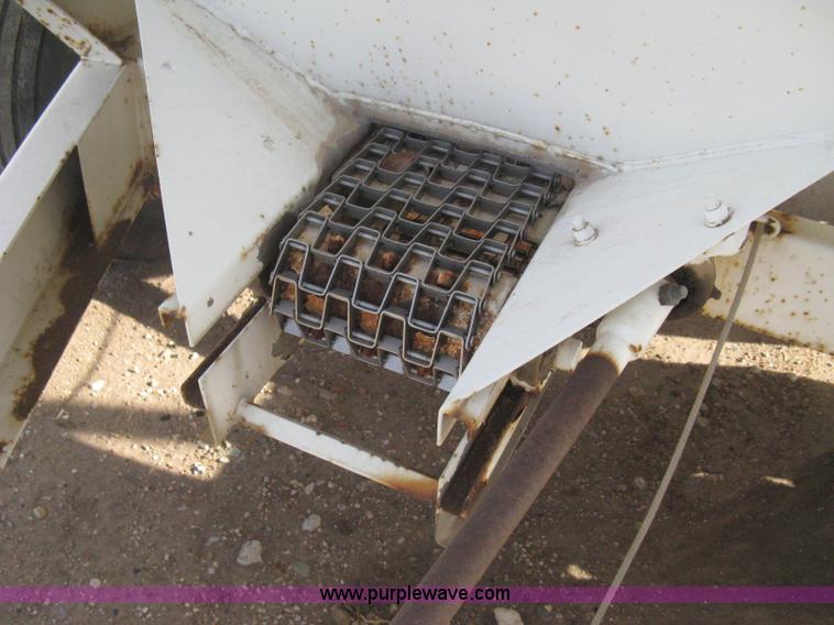 image for item B8328 Willmar Super 500 fertilizer spinner/spreader