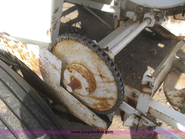 image for item B8328 Willmar Super 500 fertilizer spinner/spreader