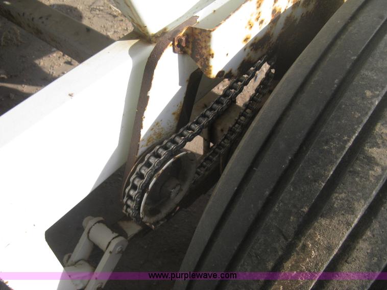 image for item B8328 Willmar Super 500 fertilizer spinner/spreader