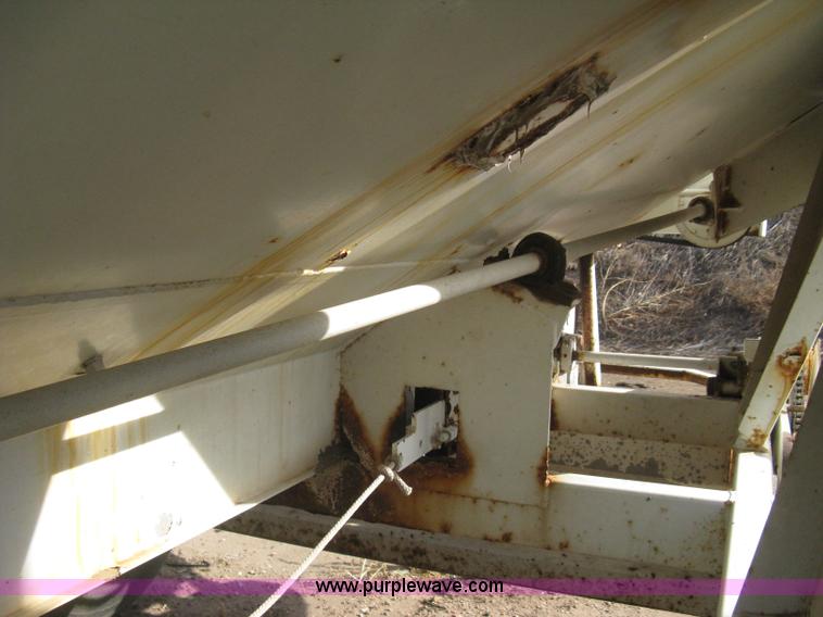 image for item B8328 Willmar Super 500 fertilizer spinner/spreader