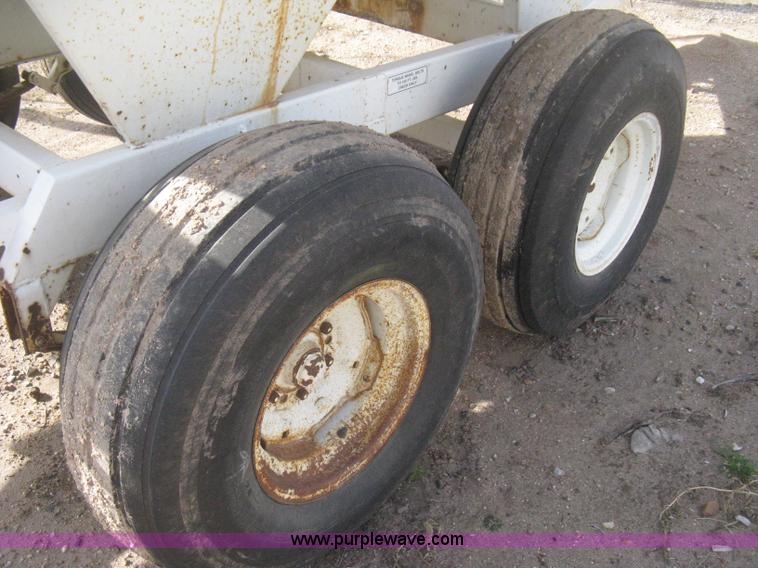 image for item B8328 Willmar Super 500 fertilizer spinner/spreader