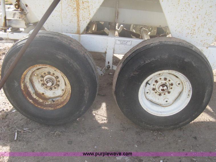 image for item B8328 Willmar Super 500 fertilizer spinner/spreader