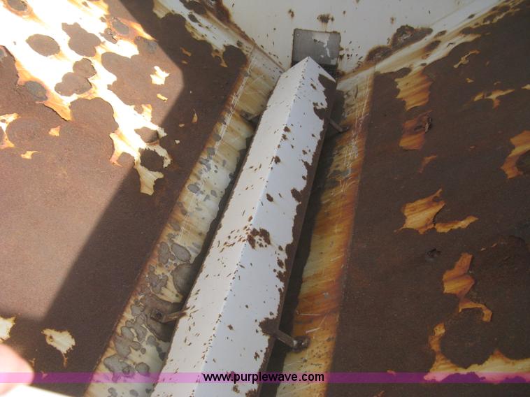 image for item B8328 Willmar Super 500 fertilizer spinner/spreader