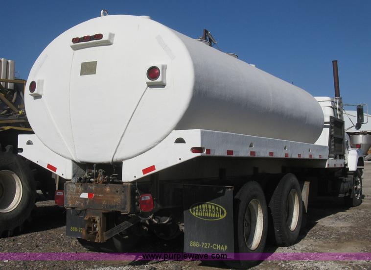 image for item B8331 1979 International F2554 tender tanker truck
