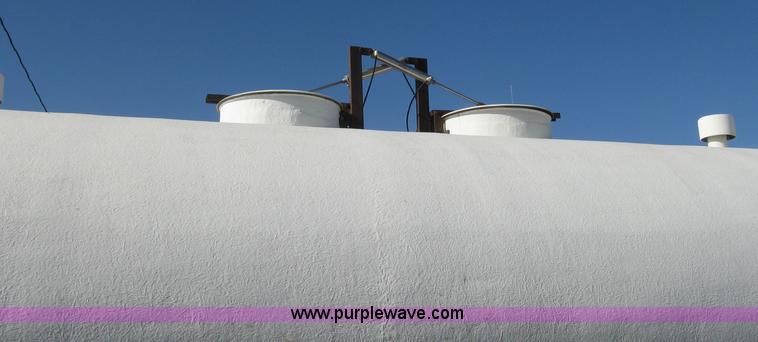 image for item B8331 1979 International F2554 tender tanker truck