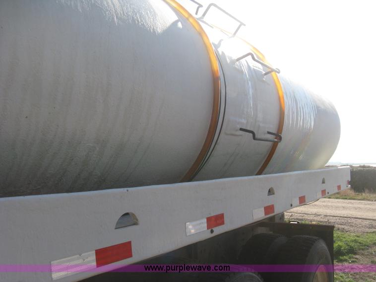 image for item B8331 1979 International F2554 tender tanker truck