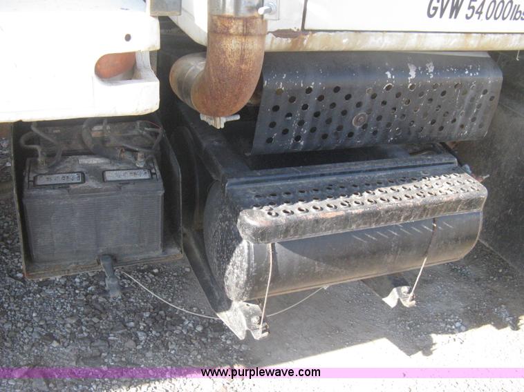 image for item B8331 1979 International F2554 tender tanker truck